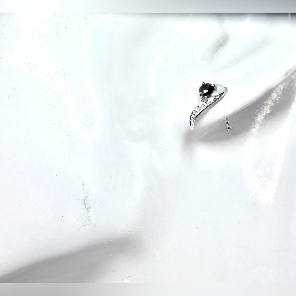 0.37 CTW Genuine Garnet and White Diamond .925 Sterling NWOT - Picture 6 of 7